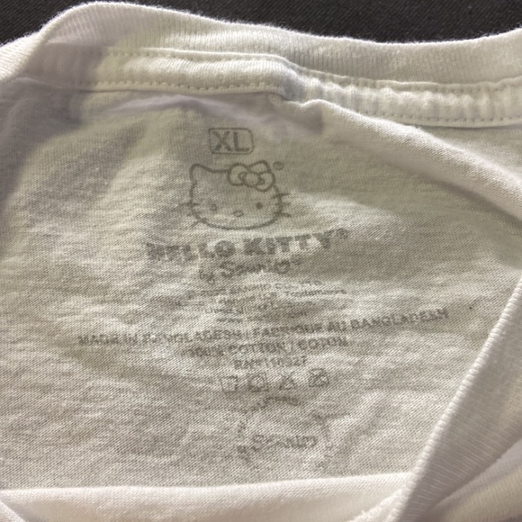 Hello Kitty Unisex T shirt size XL authentic ship fast sanrio authentic. - Picture 3 of 4